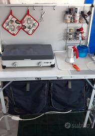 mobiletto da cucina con fornello e grill