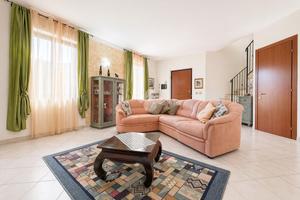 VILLA SINGOLA A STRONCONE