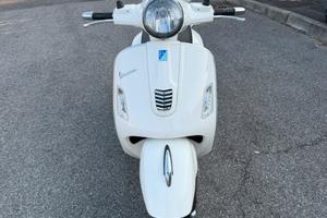 Vespa gts super 125