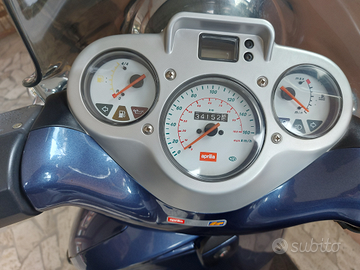 Scooter Aprilia Scarabeo 150