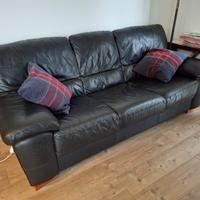 divano, porta tv, tavolo, sedie, libreria, tv