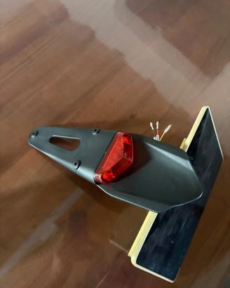 Porta targa con faro led