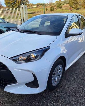 TOYOTA Yaris 1.5 Hybrid 5 porte Active