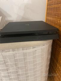 Playstation 4 slim