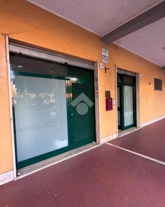 NEGOZIO A ROMA