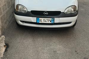 Opel Corsa 1.2 16v 2000 edition