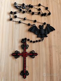 Collana rosario gotico con pipistrello 