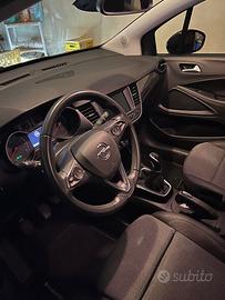 Auto Opel crossland