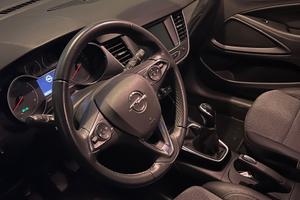 Auto Opel crossland
