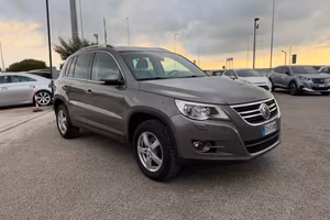 VOLKSWAGEN Tiguan 2.0 TSI 4MOTION 4X4 Sport & Styl