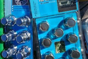 Copridadi / copribulloni per camion e trucks NUOVI