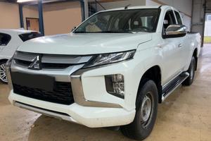 Mitsubishi L200 Club-Cab Gancio SOLO 36.000KM!