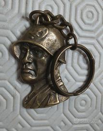 PORTACHIAVI CON MEDAGLIA MUSSOLINI,