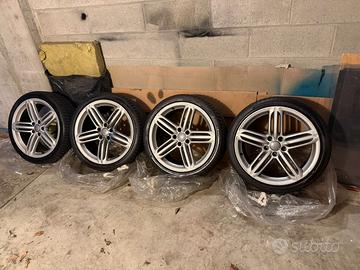 HANKOOK 255/35 19" Gomme Invernali con cerchi Audi