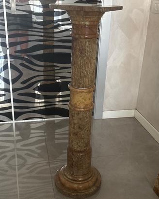 Colonna in alabastro colorato