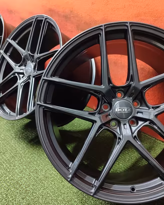 Cerchi Audi A6 A7 Q3 RS Q4 Q5 Mercedes 10Jx21 ET45
