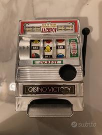 Salvadenaio a slot machine