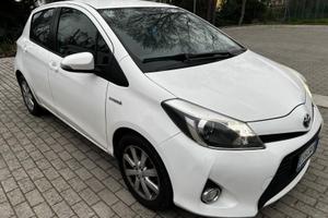 Toyota Yaris Hybrid 1.5 Automatica Lounge+
