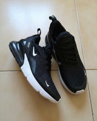 Nike Air Max 270 - Taglia 43 - NUOVE
