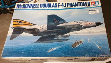 Aereo Jet McDonnell Douglas F-4J Phantom II Tamiy