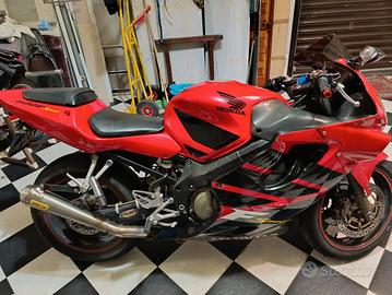 CBR 600 f sport 2002 f4i