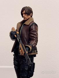 Statua Leon S.kennedy ( Resident evil 4 )