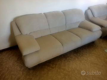 Divano 3 posti con poltrona