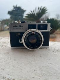 Fotocamera vintage Minolta Hi-Matic E + custodia