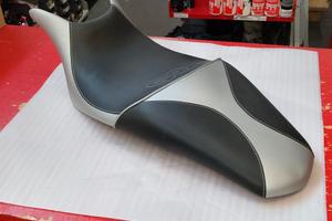sella originale hornet 2007-10 usata ribassata