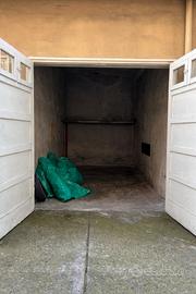 Posto moto in garage privato