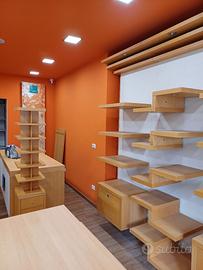 Moduli arredamento negozio Thun