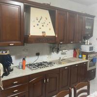 Cucina classica  pari al nuovo 