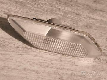 Freccia laterale sinistra Dacia