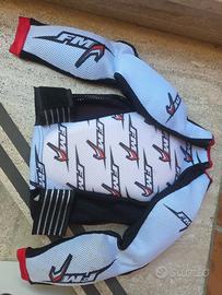 protezioni e abbigliamento enduro bimbo