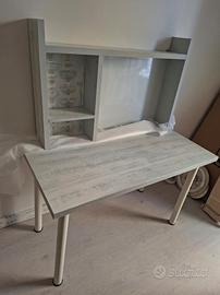 scrivania ikea con libreria magnetica