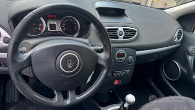 Renault clio gpl leggere