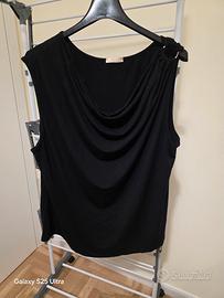 Maglie camicie e pantaloni stock 2