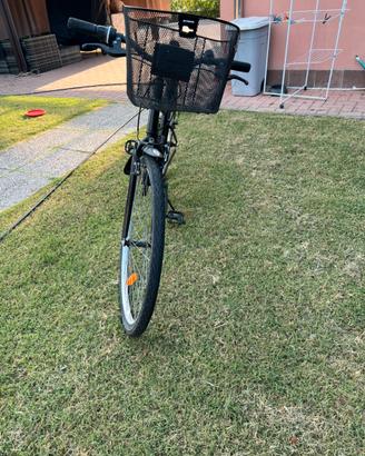 Bicicletta da donna con cestino