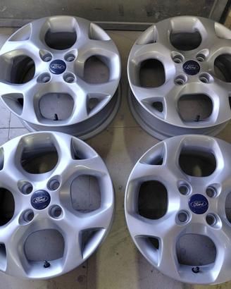 Cerchi in lega da 15 pollici per Ford Fiesta