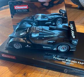 modello Slot car 1/32 Carrera Peugeot 908 Le Mans