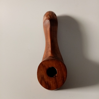 Pipa intagliata nel legno