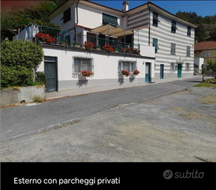 Celle ligure, nel verde vicino al mare