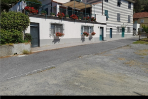 Celle ligure, nel verde vicino al mare