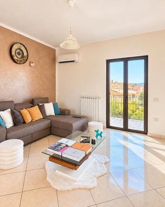 Appartamento 4 vani con box e posto auto