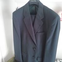 Completo uomo elegante