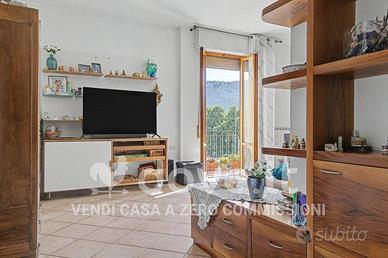 Appartamento di 105 m² con 4 locali e box auto a P