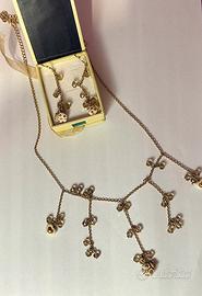 Set orecchini e collana THUN