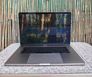 Omarchy MacBook Pro 15" i9 32 GB 1TB