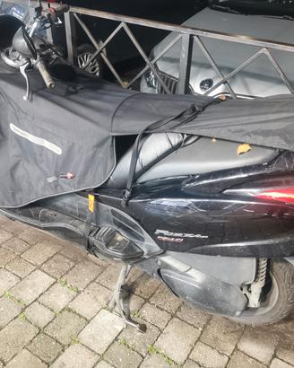 Coperta Tucano Honda Forza 250 R050