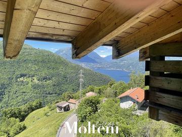 Attico / Mansarda di 73 m² con 2 locali a Bellano
